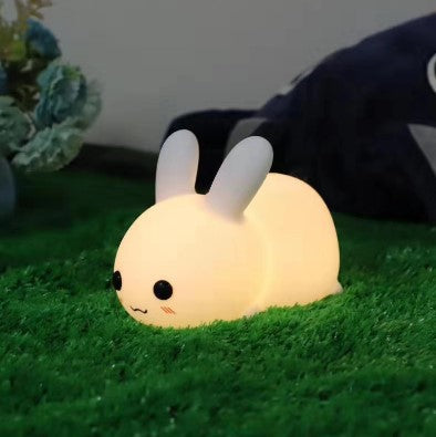 Hase LED Nachtlicht – Dimmbare Silikon-Tierlampe, USB-aufladbar | Kindergeschenk